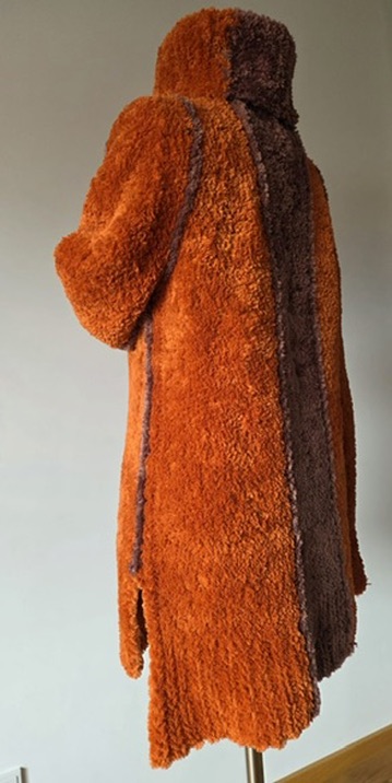 Mantel Rost Boucle Ruecken – Eigenkollektion Agnes Art