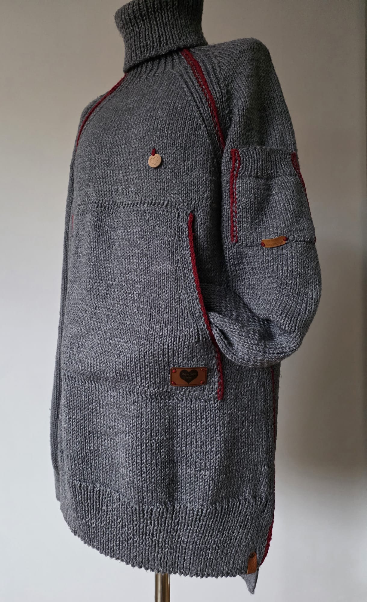 Pullover Grau Rollkragen Vorne – Eigenkollektion Agnes Art