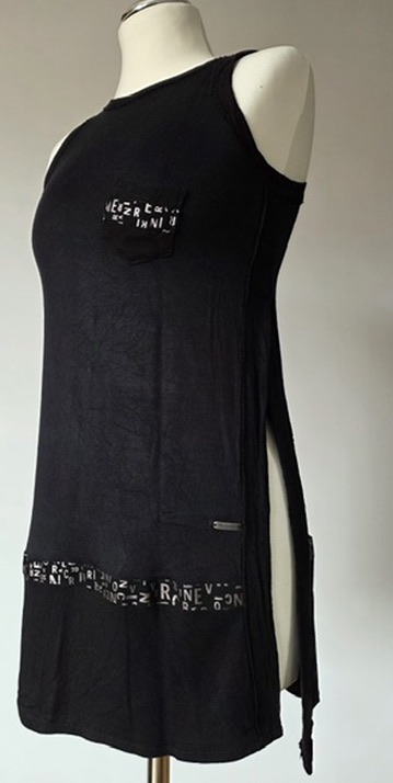 Top Schwarz Buchstaben – Eigenkollektion Agnes Art