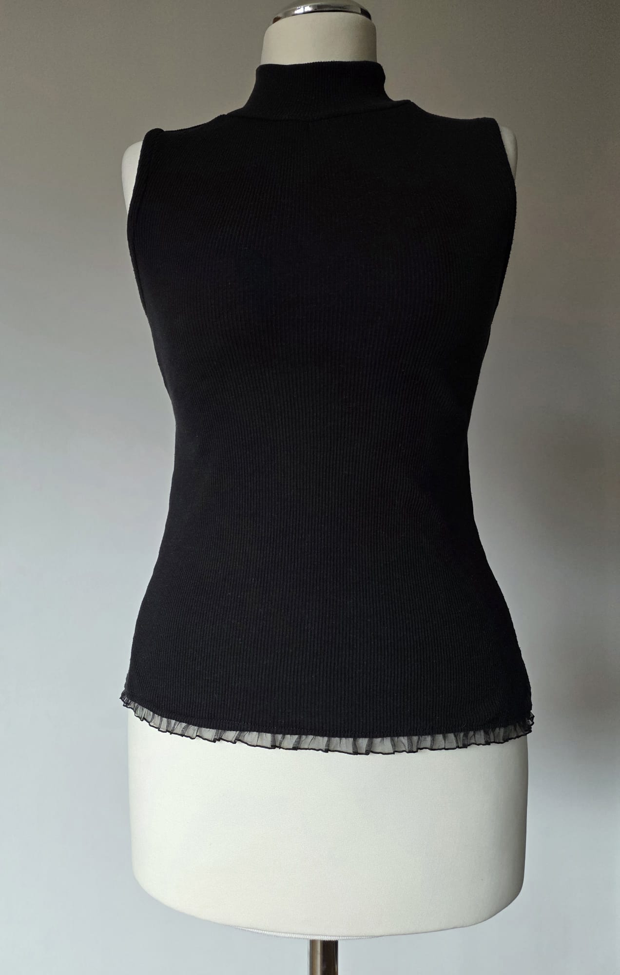 Top Schwarz Rollkragen Tuell – Eigenkollektion Agnes Art