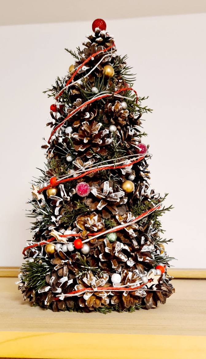 Tannenzapfen-Weihnachtsbaum